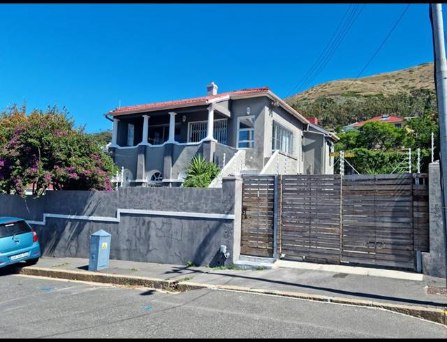 4 BEDROOM HOUSE FOR SALE IN GREEN POINT